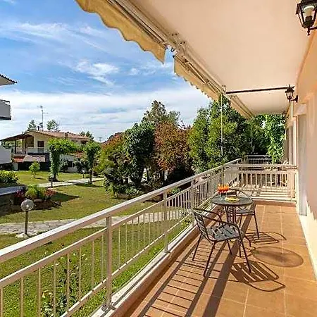 Hotel Jenny, Siviri